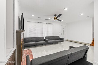 17 Johnston St in Ocean Township, NJ - Building Photo - Building Photo