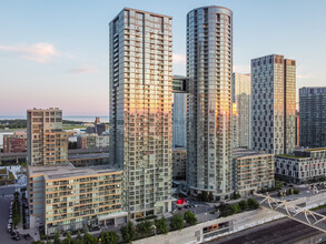 Luna Vista in Toronto, ON - Building Photo - Building Photo