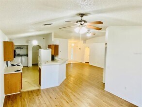 3992 Warbler Dr in Winter Haven, FL - Building Photo - Building Photo