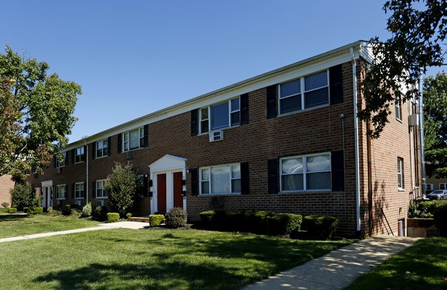 Princeton Arms North Apartments East Windsor, NJ Apartments For