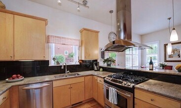 1460 Zamia Ave in Boulder, CO - Building Photo - Building Photo