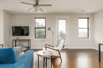 1016 18th Ave S in Nashville, TN - Building Photo - Building Photo