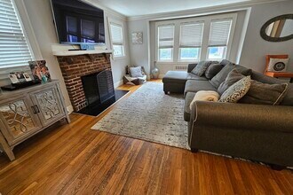 25 Essex St in Medford, MA - Building Photo - Building Photo