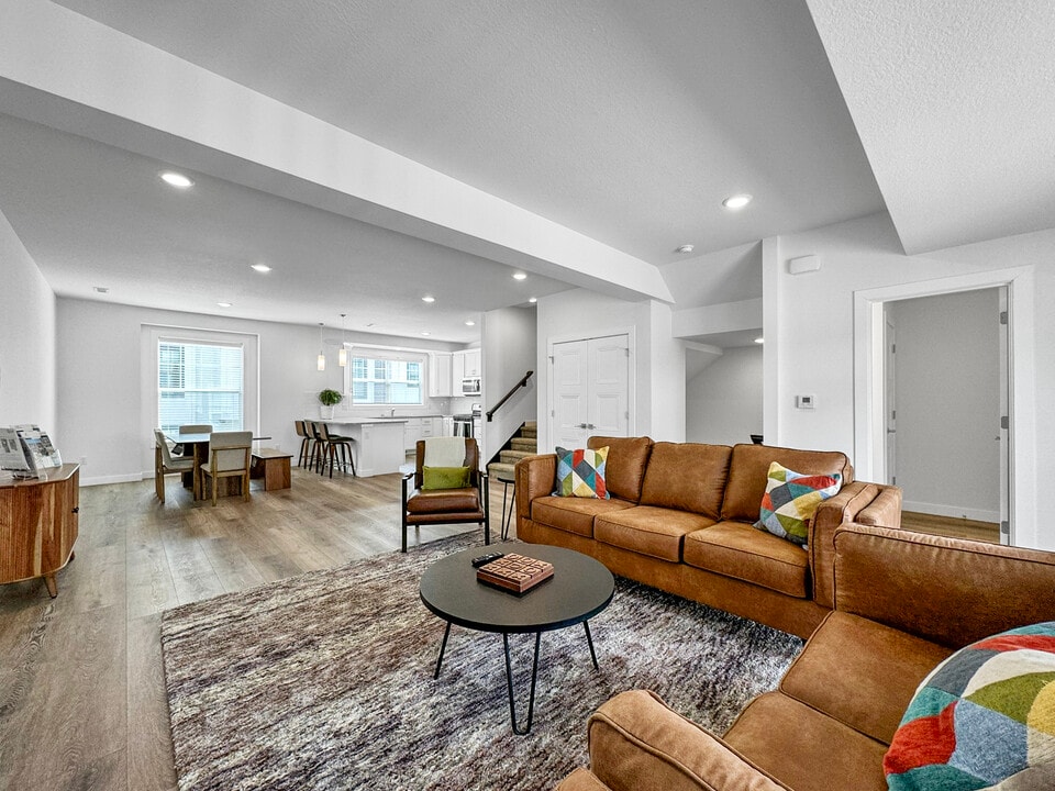 Birchwood Grove in Davenport, IA - Foto de edificio