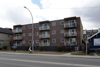 Bankview Terrace in Calgary, AB - Building Photo - Building Photo