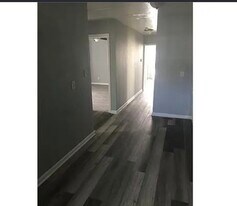 633 42nd St in Newport News, VA - Building Photo