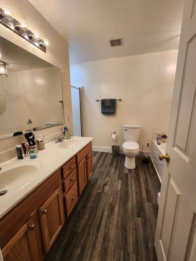 1012 Deerberry Rd in Goose Creek, SC - Building Photo - Building Photo