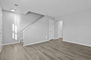 Mt. Tabor Apartments in Lexington, KY - Building Photo