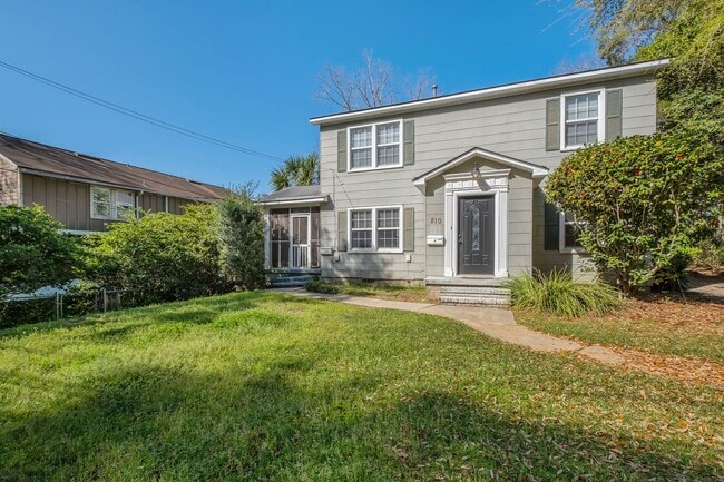 property at 810 N Duval St