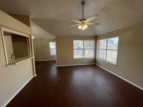 10228 Ridge Oak St in Dallas, TX - Building Photo - Building Photo