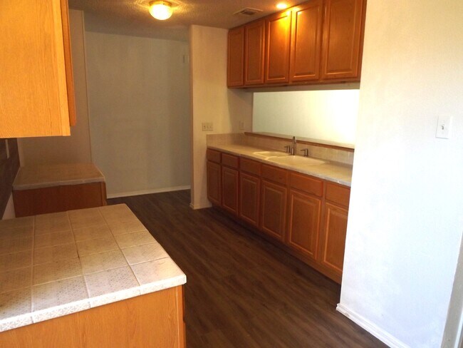 9502 Woodland Hills in San Antonio, TX - Building Photo - Building Photo