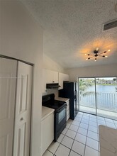 6910 NW 173rd Dr in Hialeah, FL - Building Photo - Building Photo