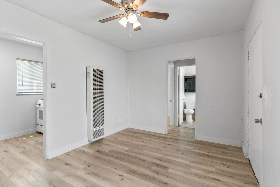 2652 E 15th St in Long Beach, CA - Building Photo