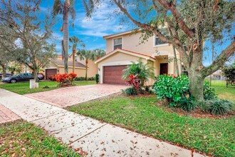 7678 Jewelwood Dr in Boynton Beach, FL - Building Photo - Building Photo