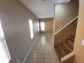 4912 Crusoe Creek Ct in Las Vegas, NV - Building Photo - Building Photo