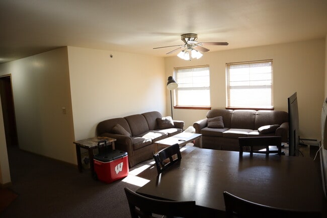 158 N Tratt St, Unit 5 in Whitewater, WI - Building Photo - Building Photo