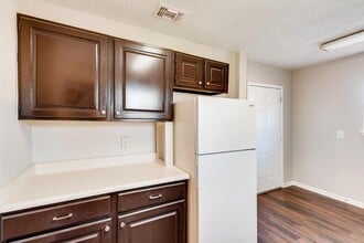 124 Menlo Blvd in San Antonio, TX - Building Photo - Building Photo