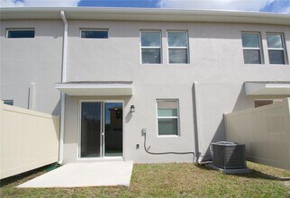 2500 Skyline Dr in Kissimmee, FL - Building Photo - Building Photo