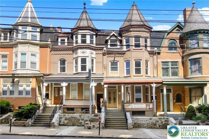 827 Linden St in Allentown, PA - Building Photo