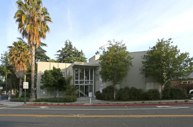 1390 Park Ave in San Jose, CA - Foto de edificio - Building Photo