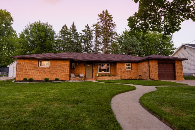 2218 Jefferson Ave in Midland, MI - Building Photo - Building Photo