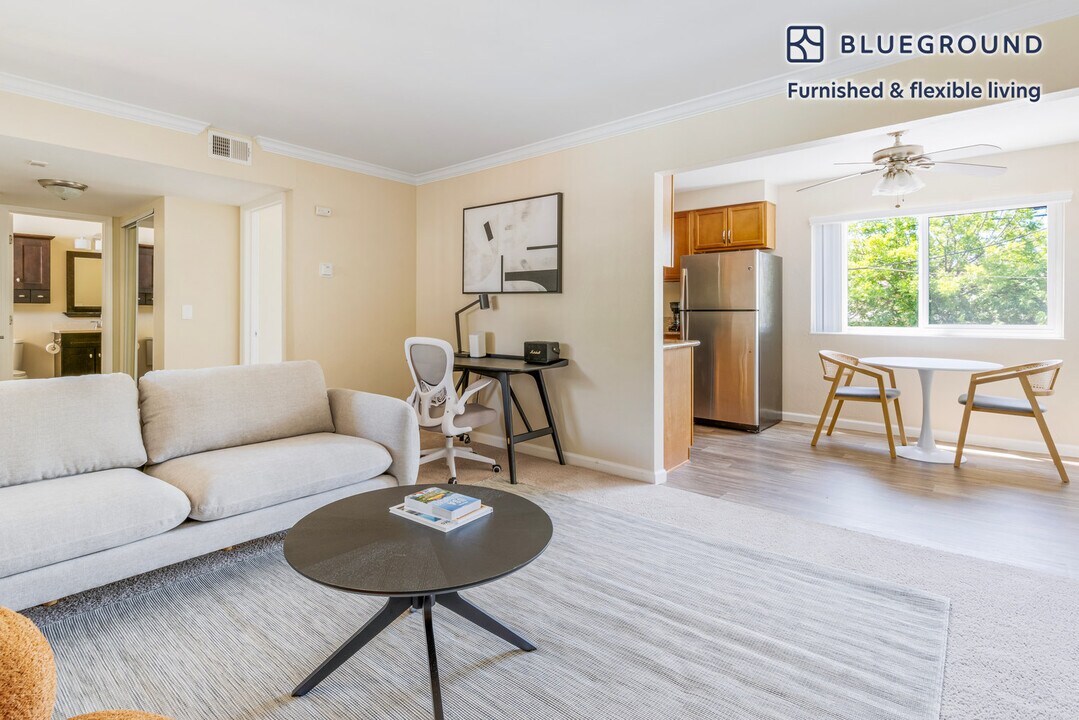 170 Locksunart Way in Sunnyvale, CA - Building Photo