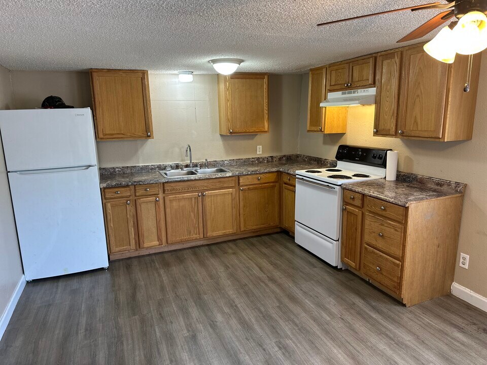 224 C St, Unit Apt C in Lake Wales, FL - Building Photo