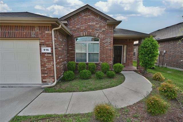 916 Iona Dr in Fort Worth, TX - Building Photo - Building Photo