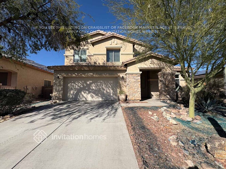 29422 W Whitton Ave in Buckeye, AZ - Foto de edificio