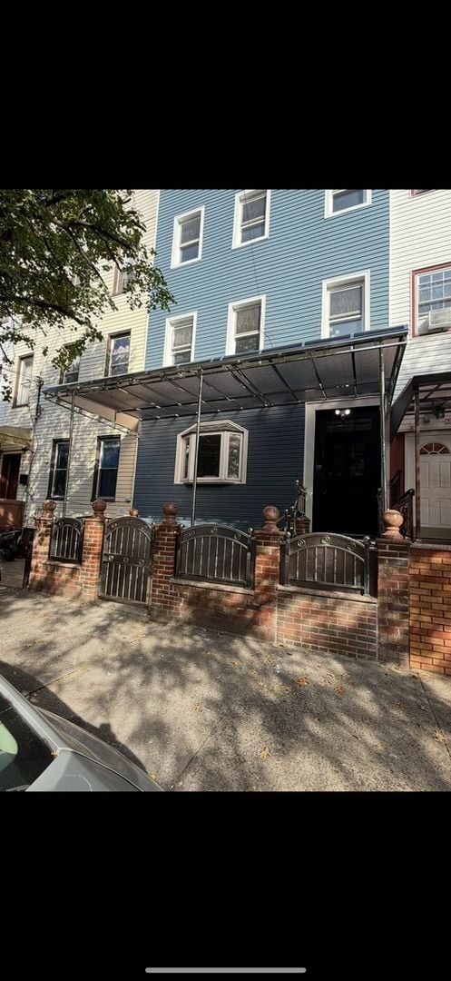 property at 189 Sheridan Ave