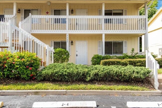 property at 4627 Bayshore Dr