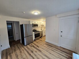 297-299 Cabot St in Beverly, MA - Building Photo