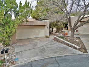 5711 Mira Grande Dr in El Paso, TX - Building Photo - Building Photo