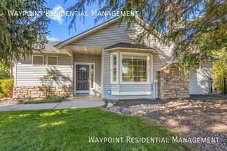 9640 W Sleepy Hollow Ln in Garden City, ID - Building Photo - Building Photo