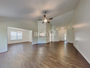 706 Walnut Crossing Dr in Whitsett, NC - Building Photo - Building Photo