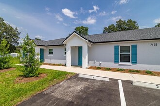 7135 Midway Terrace-Unit -2 in Ocala, FL - Building Photo - Building Photo