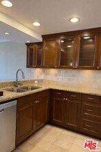 4337 Marina City Dr in Marina Del Rey, CA - Building Photo - Building Photo