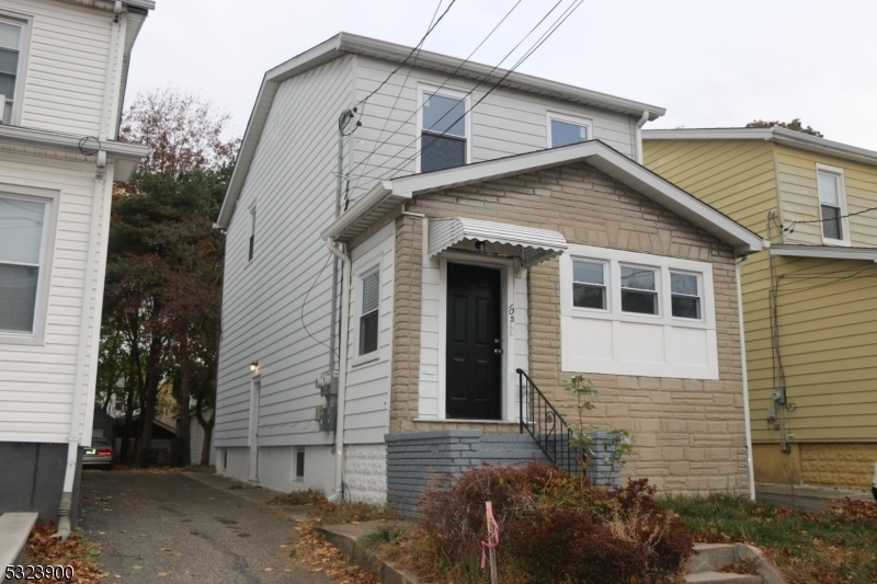 105 Coolidge St in Irvington, NJ - Building Photo