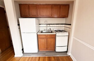 956 Ludlow Ave in Cincinnati, OH - Building Photo