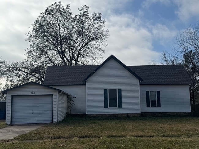 property at 724 E Delaware Ave