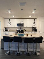 3902 SW Brunswick St in Port St. Lucie, FL - Building Photo