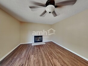 8612 Oak Creek Dr in Lewis Center, OH - Building Photo - Building Photo