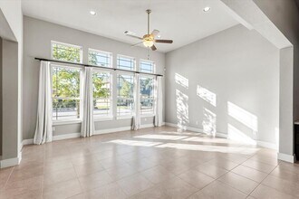 710 Arrow Point Dr in Cedar Park, TX - Foto de edificio - Building Photo