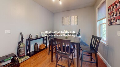 15 Henry St in Medford, MA - Building Photo - Building Photo