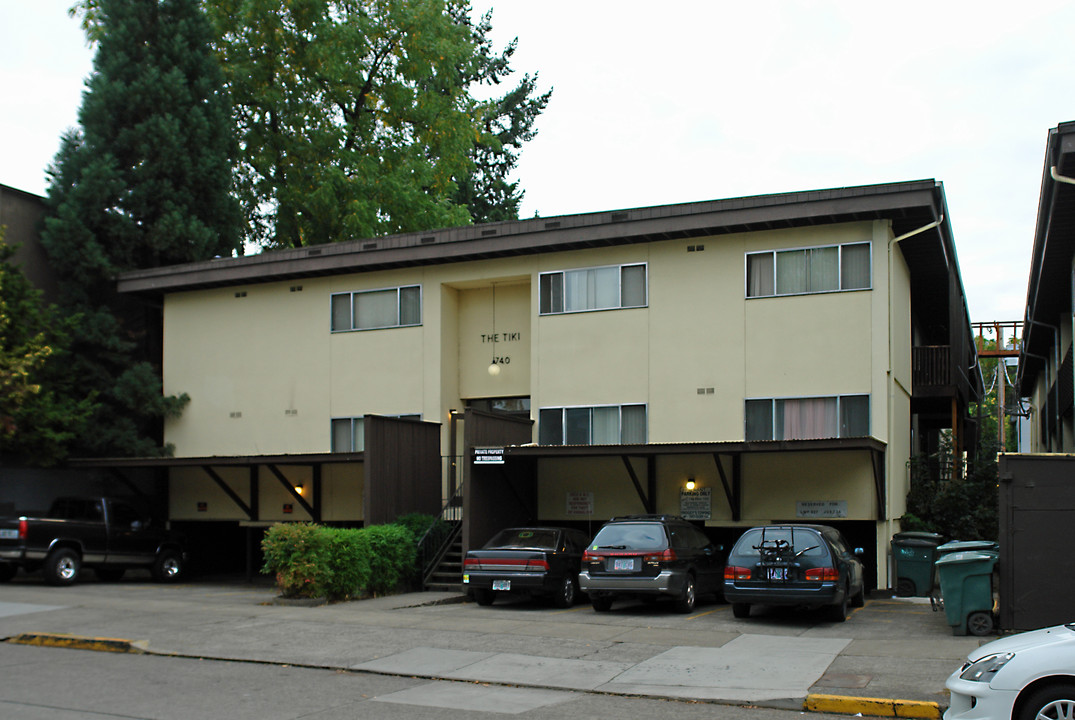 The Tiki Apartments in Eugene, OR - Building Photo