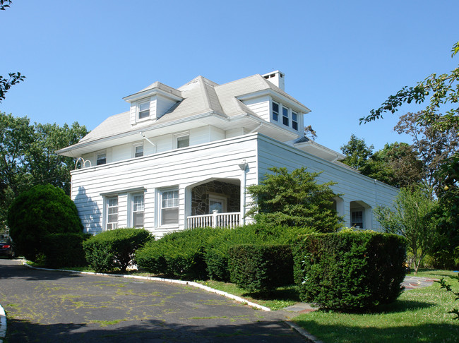 218 Overlook Ave in Long Branch, NJ - Building Photo - Building Photo