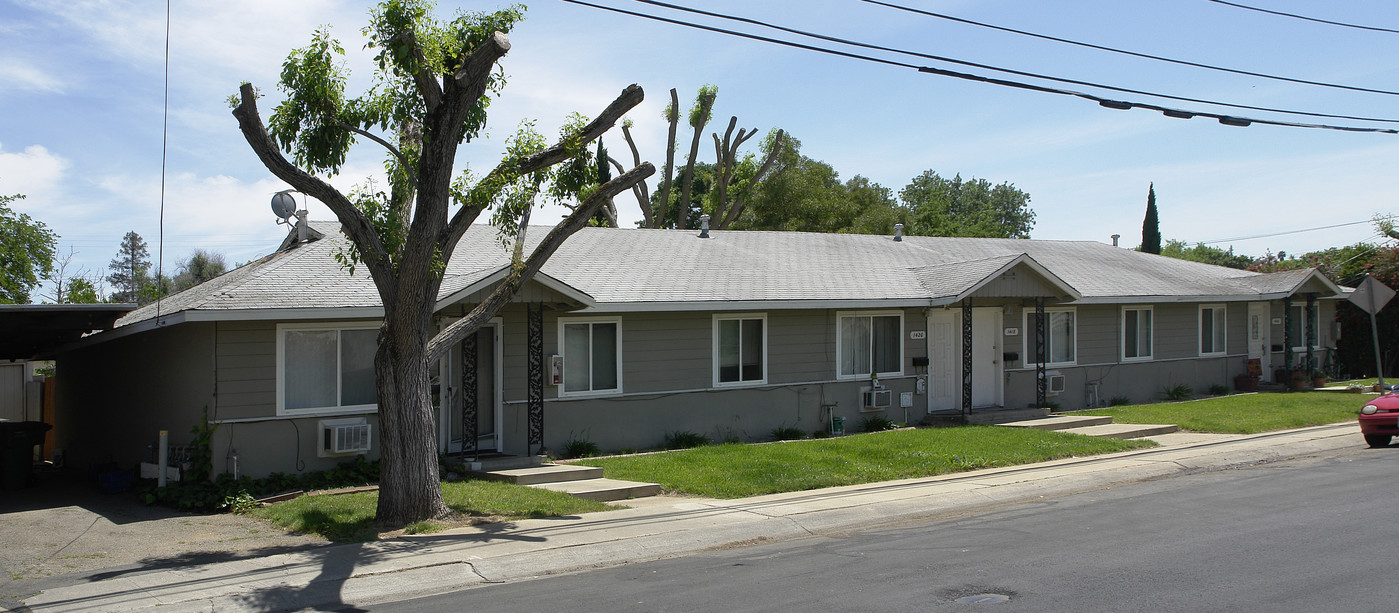 1416 Carleton Dr in Concord, CA - Foto de edificio