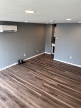 108 N Main St, Unit 108 in Minoa, NY - Foto de edificio - Building Photo