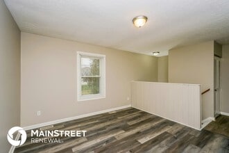 10509 Hillpark Dr in Louisville, KY - Building Photo - Building Photo