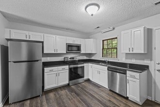 14 Coats Cir in Benson, NC - Building Photo - Building Photo